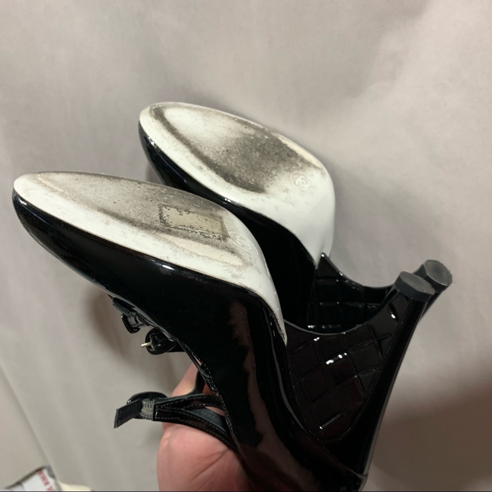 CHANEL size 37 black patent leather PUMPS quilted faux wedge heel - Picture 13 of 13